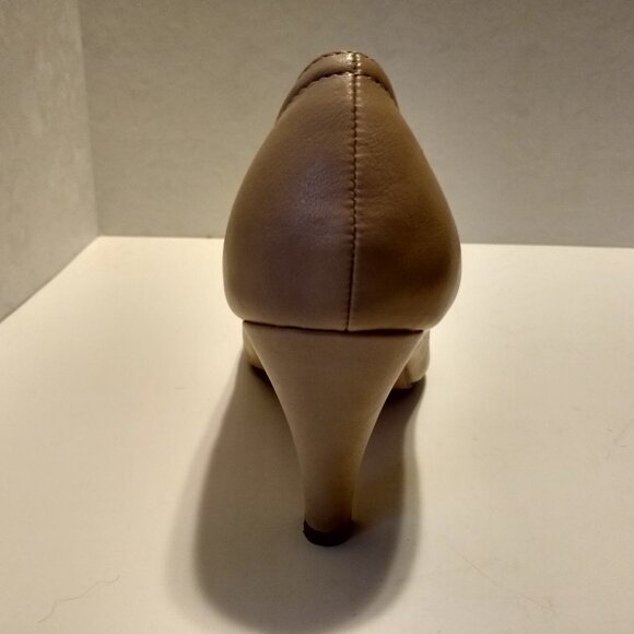 Chase & Chloe Kimmy-21 Women's Round Toe Pierced Mid Heel Mary Jane Style Dress - Picture 4 of 6